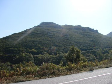 Castro de Vilarinho de Negrões/ Alto do Castro/ Castro do Mau Vizinho