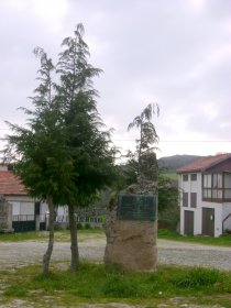 Monumento ao Padre Domingos Barroso