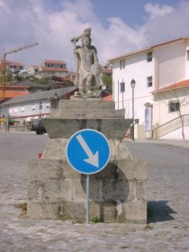 Estátua de Vilar de Perdizes