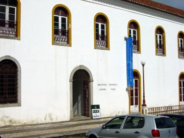Biblioteca Municipal Almeida Faria