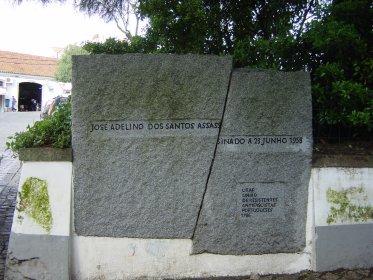 Monumento a José Adelino dos Santos