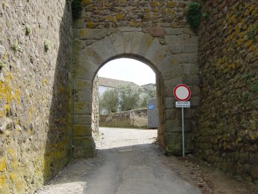 Porta da Vila ou de Santarém