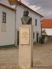 Busto do Doutor Mário Braga Temido