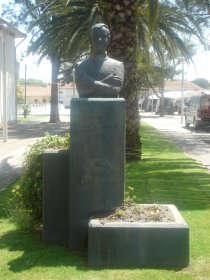 Monumento ao Padre António Morais da Fonseca