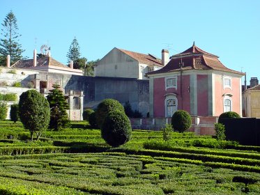 Jardins da Cascata da Quinta Real de Caxias