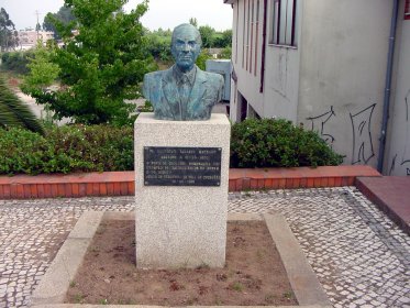 Busto do Doutor Salvador Tavares Machado