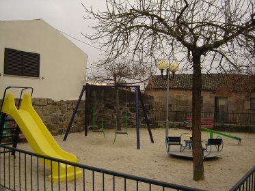 Parque Infantil do Largo Professor Doutor César Oliveira