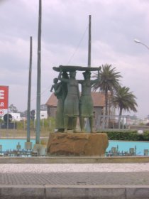 Estátua de Homenagem à Varina
