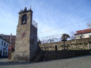 Torre Sineira e Conjunto de Cruzeiros de Meixomil