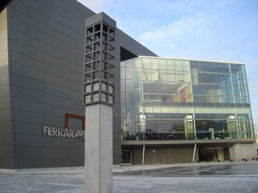 Ferrara Plaza