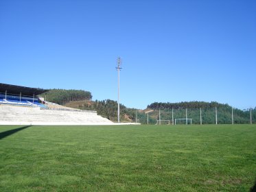Estádio do Aliados Futebol Clube de Lordelo