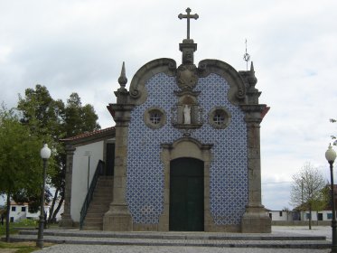 Capela de Nossa Senhora dos Chãos