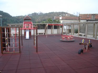 Parque Infantil de Rio Mau
