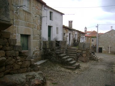 Casas com Balcão em Bemposta