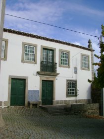 Casa dos Oliveira Monteiro