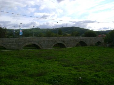 Ponte Medieval da Ribeira de Meimoa e Nicho do Senhor dos Aflitos