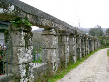 Aqueduto de Vila Chã