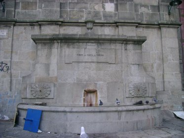 Fonte da Praça da Ribeira/ Fonte de São João