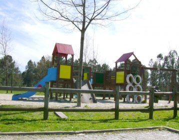 Parque Infantil do Carvalho de Calvos