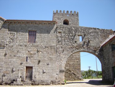 Mosteiro de Santa Maria de Cárquere