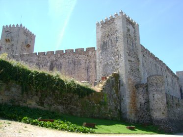Castelo do Sabugal e Restos da Muralha