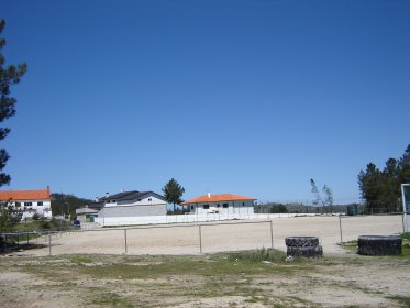 Campo de Futebol do S. C. Paredes da Beira