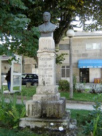 Busto de Joaquim de Almeida Sobrinho