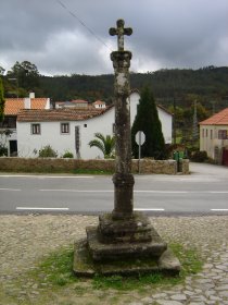 Cruzeiro de São João do Monte