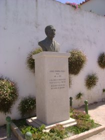 Busto do Doutor Afonso Vilela