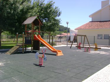 Parque infantil do Largo 25 de Abril