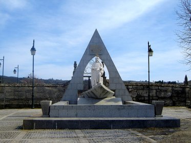 Grande Monumento de São João Batista de Vila Cova à Coelheira