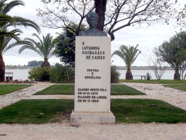 Busto de Lutgarda Guimarães de Caires