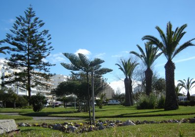 Jardim da Avenida Infante Dom Henrique