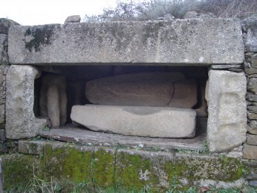 Túmulo Românico