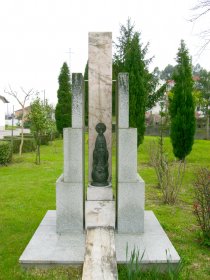 Estátua para assinalar o ano Mariano 1987-88