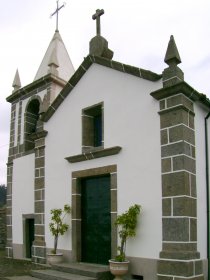 Igreja Antiga de Moure