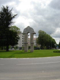 Escultura da Rotunda de Nelas