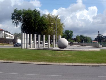 Escultura da Avenida Regimento de Infantaria