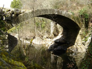 Ponte Histórica em Covelas