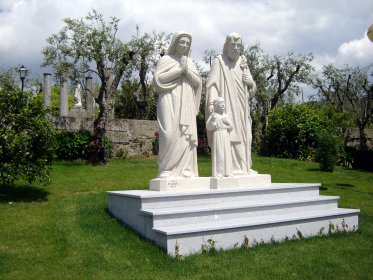 Estátua da Sagrada Família
