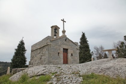 Capela de Provado / Castro de São Sebastião