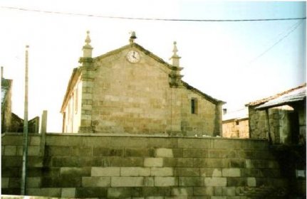 Igreja Paroquial de Cambeses do Rio / Igreja de São Mamede