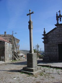 Cruzeiro do Largo de Santo António