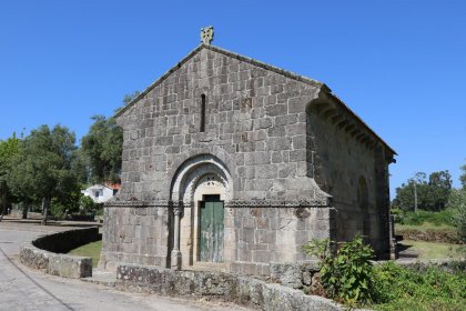 Igreja de Santa Eulália do Mosteiro de Arnoso / Igreja de São Salvador