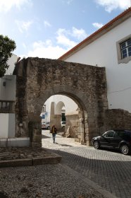 Arco Romano de Dona Isabel